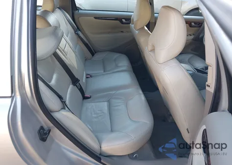 2006 Volvo V70 2.5T из США, поврежденный, VIN YV1SW592061535092